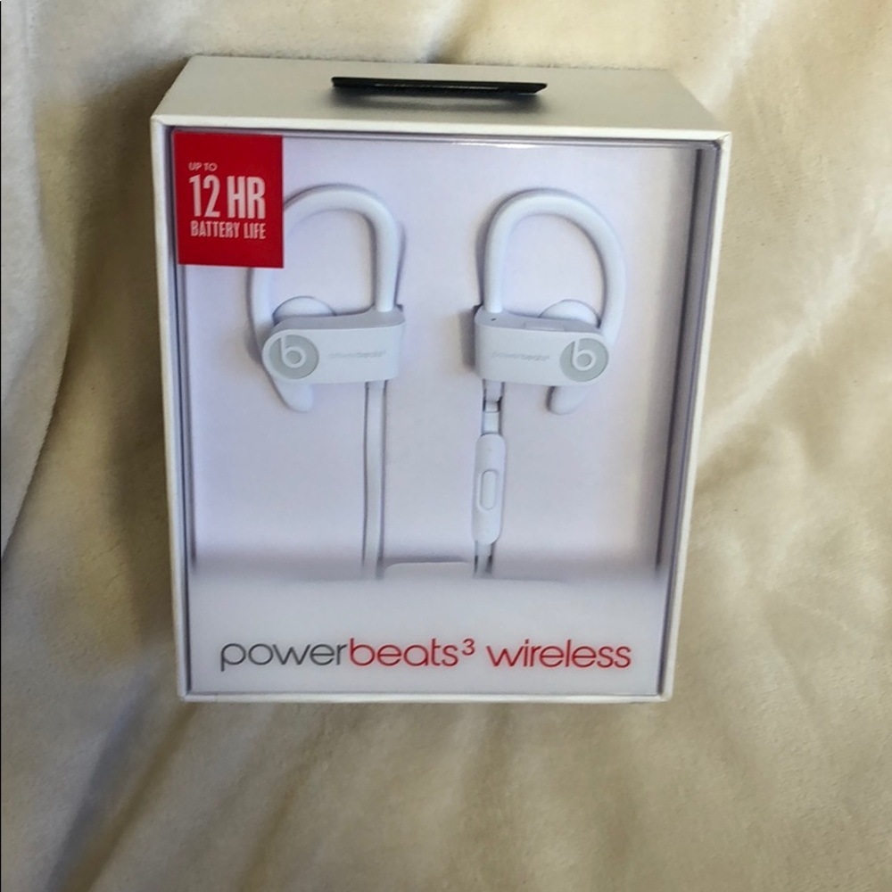 White Powerbeats 3 Wireless